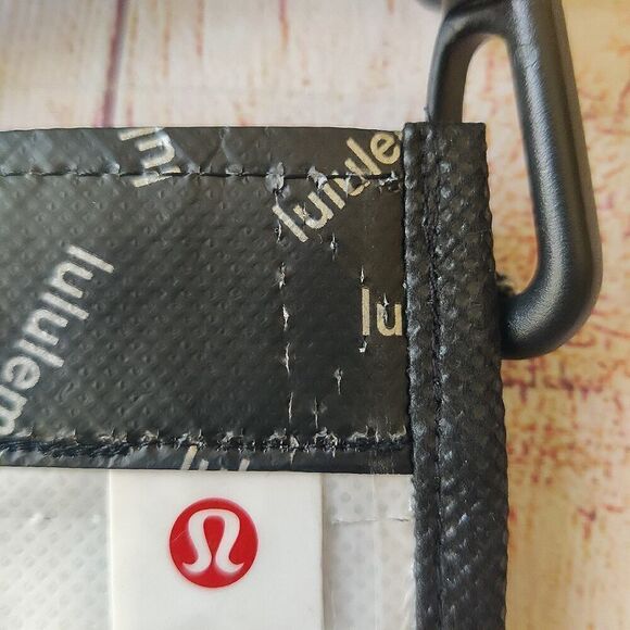 Lululemon handmade crossbody phone holder with card holder - Picture 12 of 12